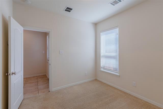 Building Photo - 2326 Stutz Dr