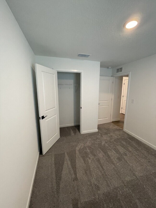 Building Photo - 5665 Deep River Ave