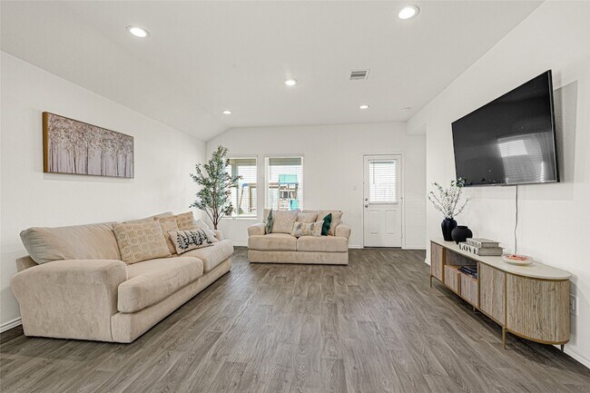 Building Photo - 2206 Laurel Bloom Ln