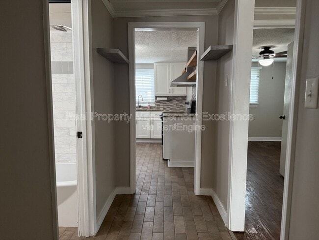 Building Photo - 308 New Rand Rd