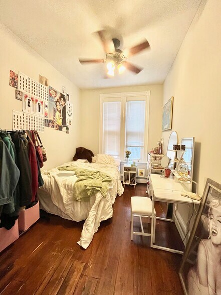 Building Photo - 719 Parker St