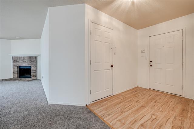 Building Photo - 2100 Pine Knoll Way