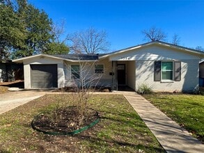 Building Photo - 1304 Hillcrest Dr