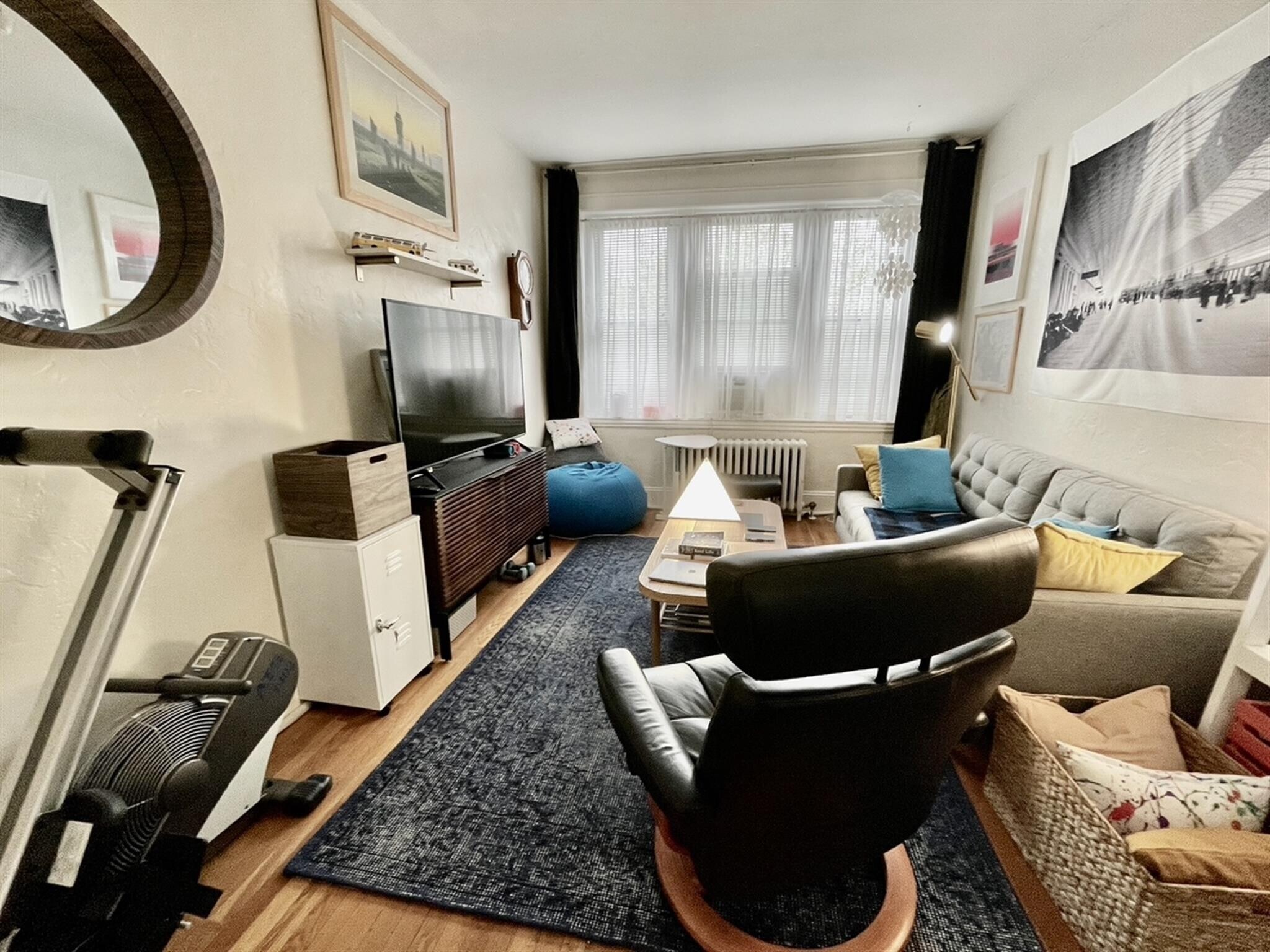 Building Photo - 18 Gray St