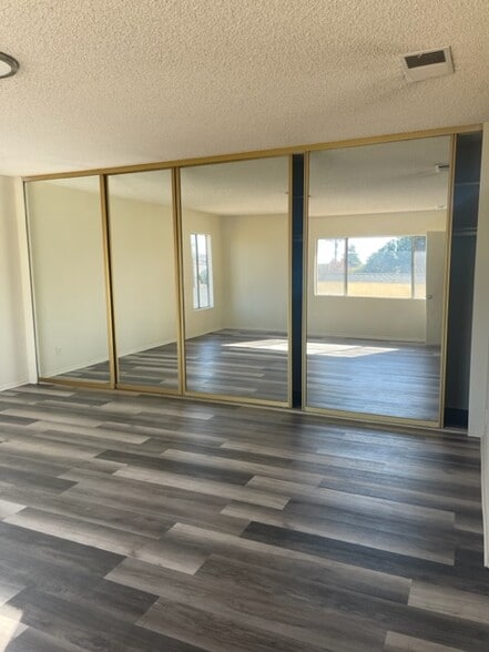 master closet mirrors - 4109 Beethoven St