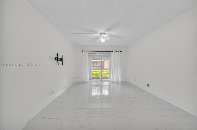 Building Photo - 4154 NW 90th Ave