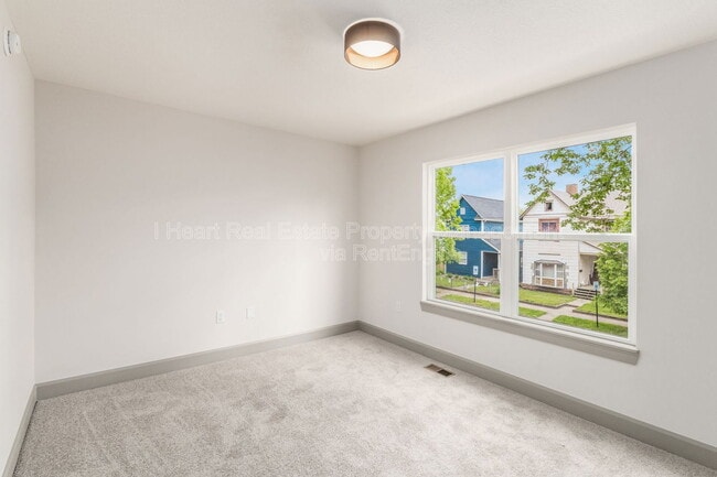 Building Photo - 117 Wisconsin Ave