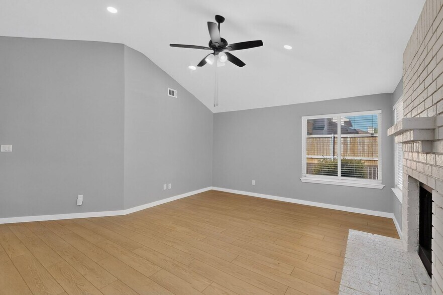 Building Photo - 7809 Cornell Dr