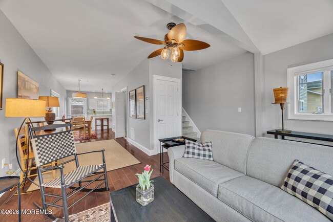 Building Photo - 46 Barberie Ave