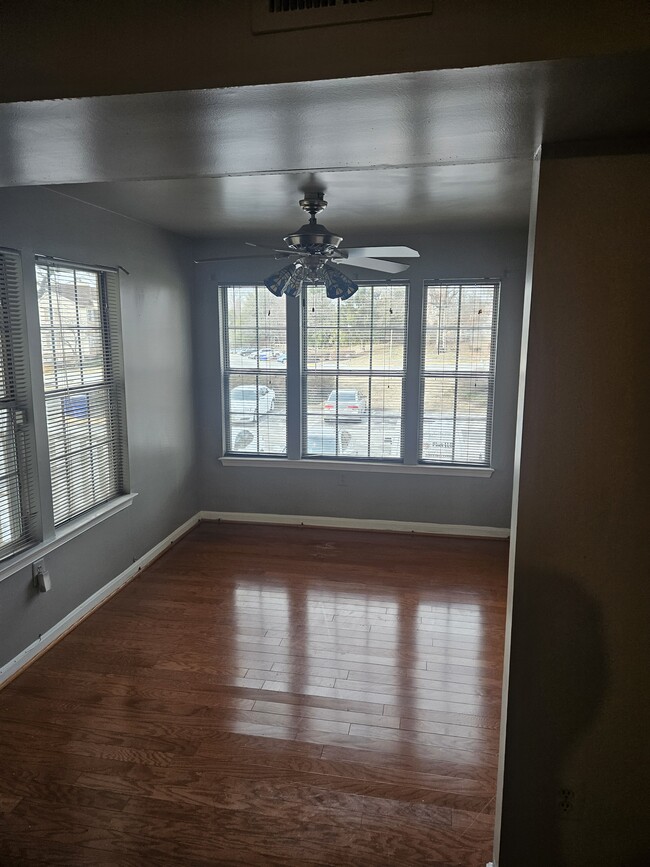 Dining room - 2071 Alice Ave