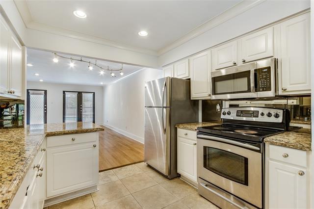 Building Photo - 7730 Meadow Park Dr