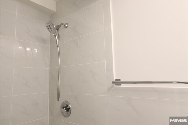 Building Photo - 1600 Center St