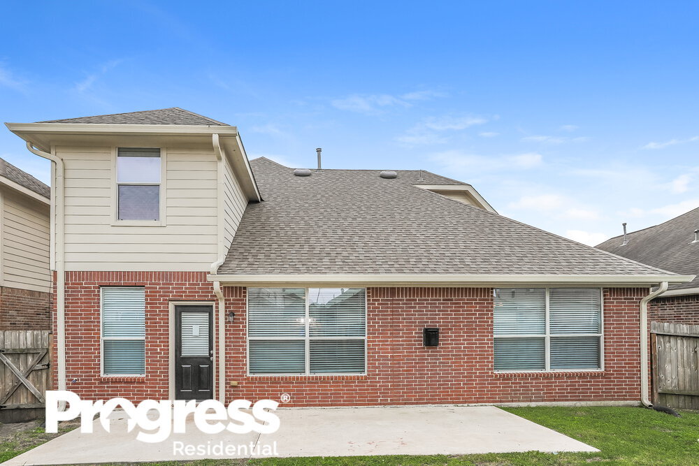 Building Photo - 4939 Forest Hurst Dr