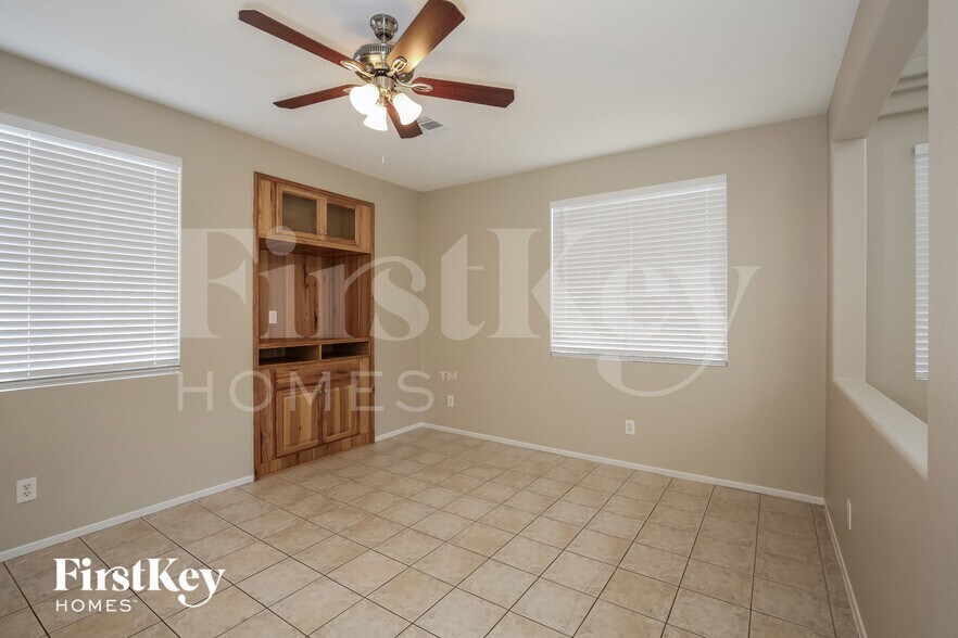 Building Photo - 5443 Lilly Rose Ct