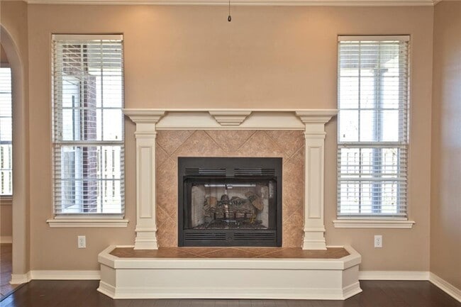 Building Photo - 3004 SW Camden Dr