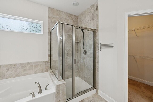 Building Photo - 1719 Biscayne Dr