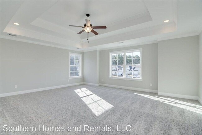 Building Photo - 4 br, 2.5 bath House - 302 Huntley Loop