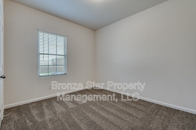 Building Photo - 2525 Comal Creek Dr