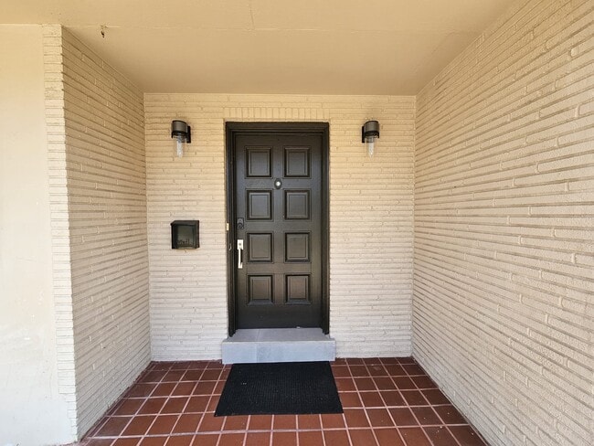 Building Photo - 4407 Arthur St