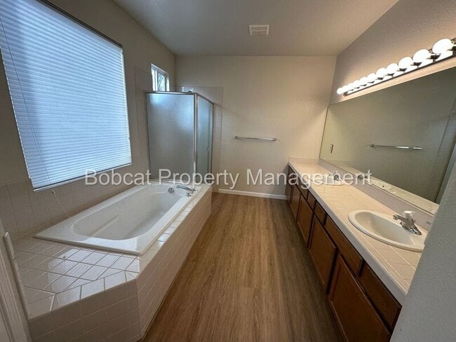 Building Photo - 1371 Chichester Dr