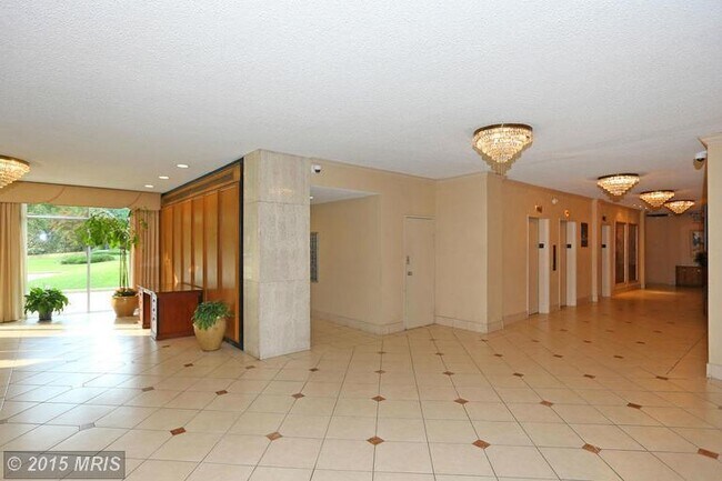 Building Photo - North Bethesda Studio - Walk to Metro - Ut...