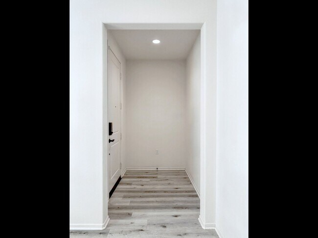 Building Photo - 3180 E Yountville Dr