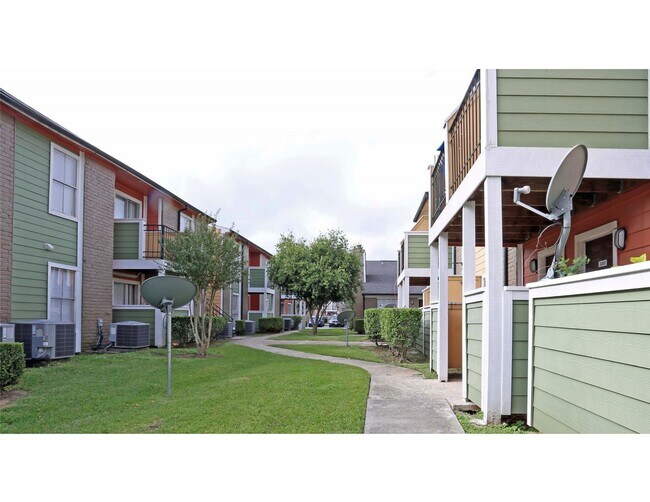 Building Photo - 2431 Cypress Creek Pkwy