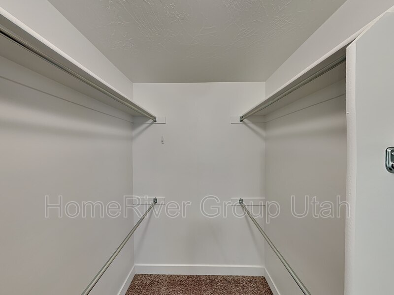 Building Photo - 836 E 340 S