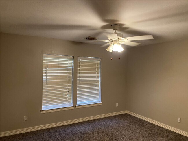 Building Photo - 3207 Breckinridge Ct
