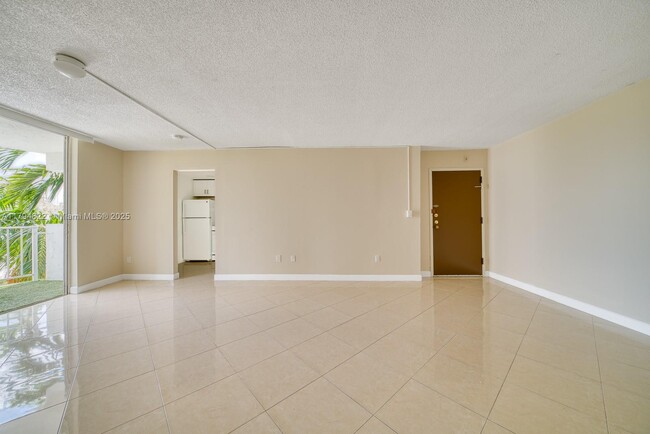Building Photo - 496 NW 165th St