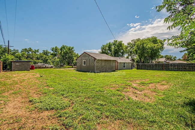 Building Photo - 6405 W Jefferson Pl