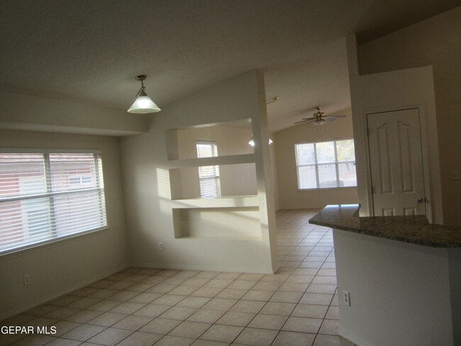 Building Photo - 6572 Dakota Ridge Dr