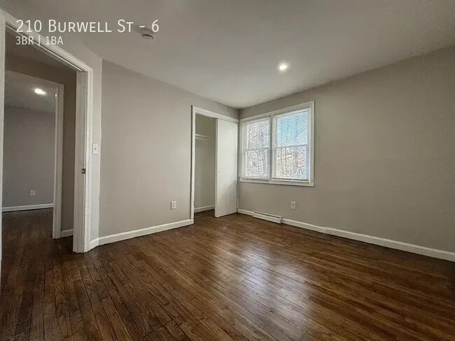 Building Photo - 210 Burwell St