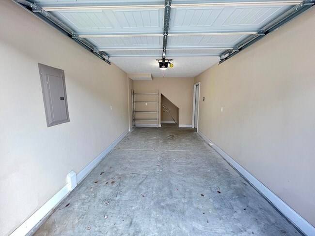 Building Photo - 528 Scenic Dr