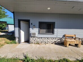 Building Photo - Lakeview Apartments