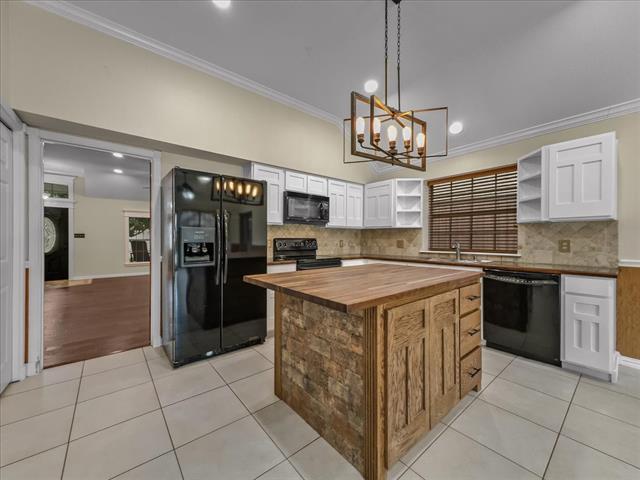 Building Photo - 2745 Salado Trail
