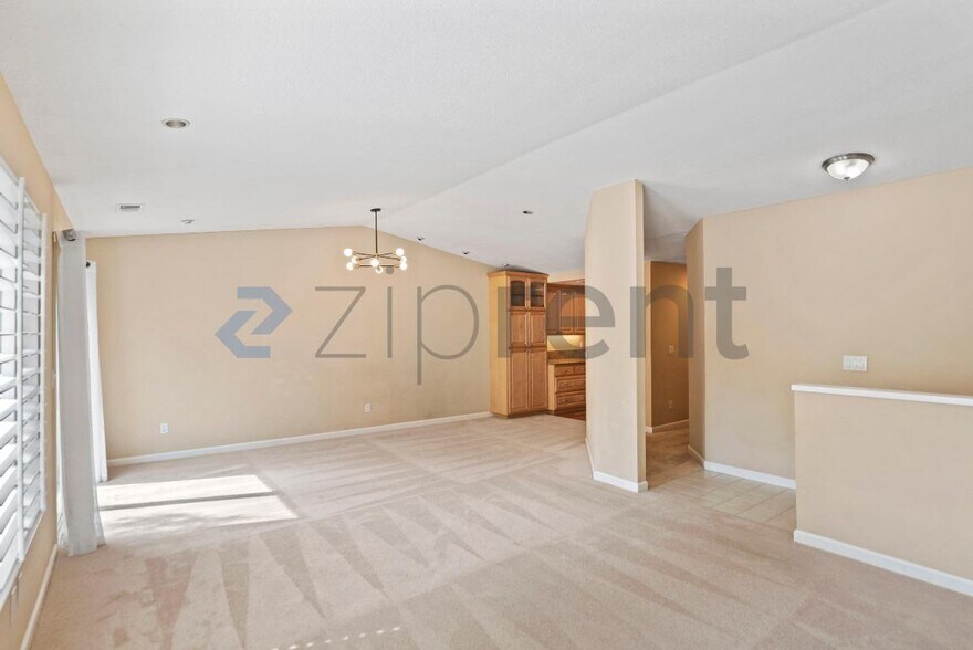 Building Photo - 6 Sandpebble Ct