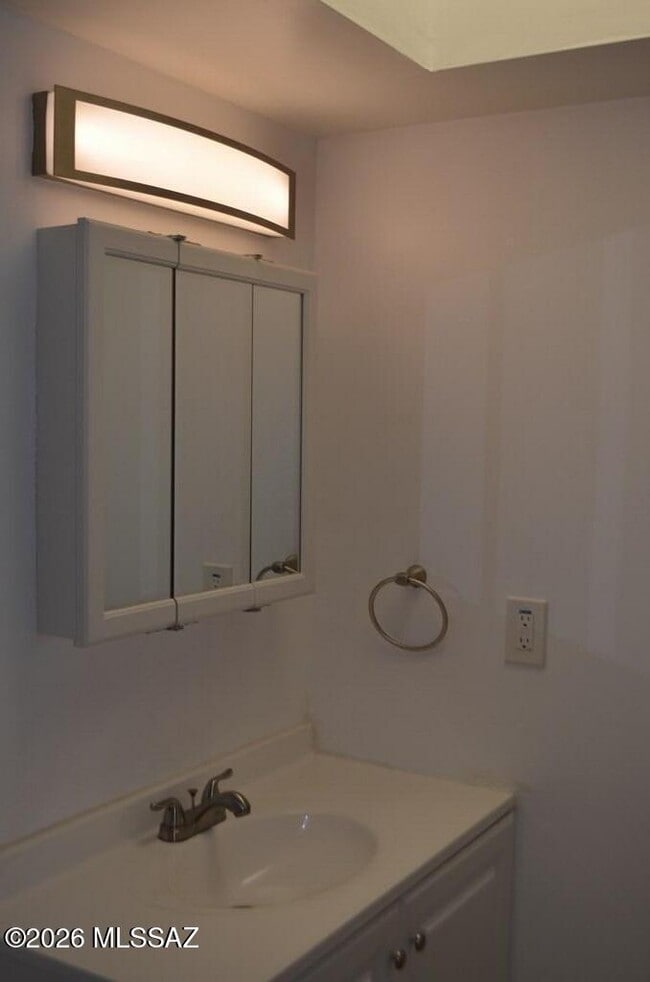 Building Photo - 9159 E Broadway Blvd