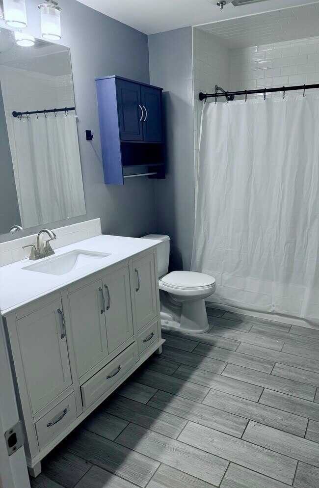 Building Photo - 478B Laurel Brook Dr