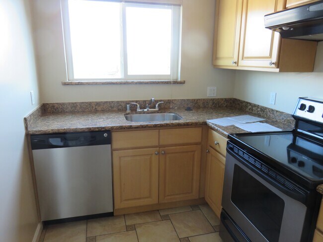 Building Photo - Village Court Apartments