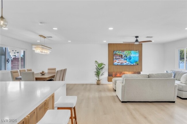 Building Photo - 3485 Shamrock Ave