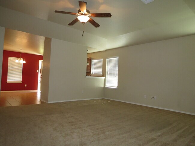 Building Photo - Gorgeous 3 bedroom 2 bath home in desired ...