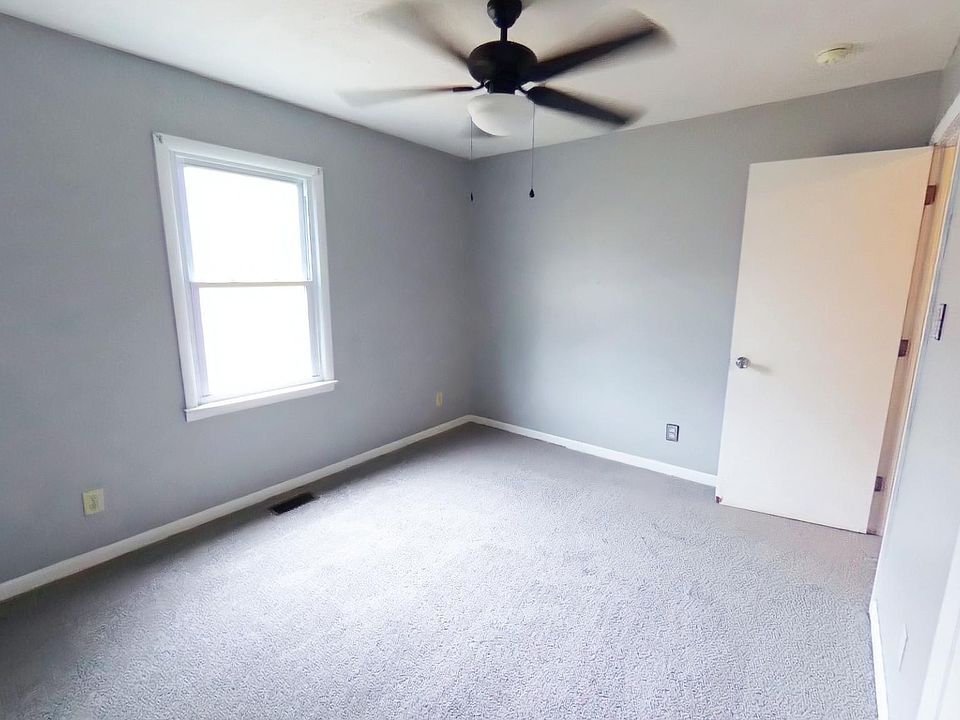 Building Photo - 7545 Fox Fern Dr