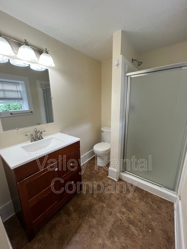 Building Photo - 28 School St