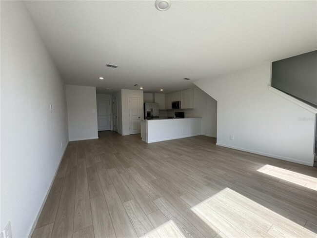 Building Photo - 830 Lynx St