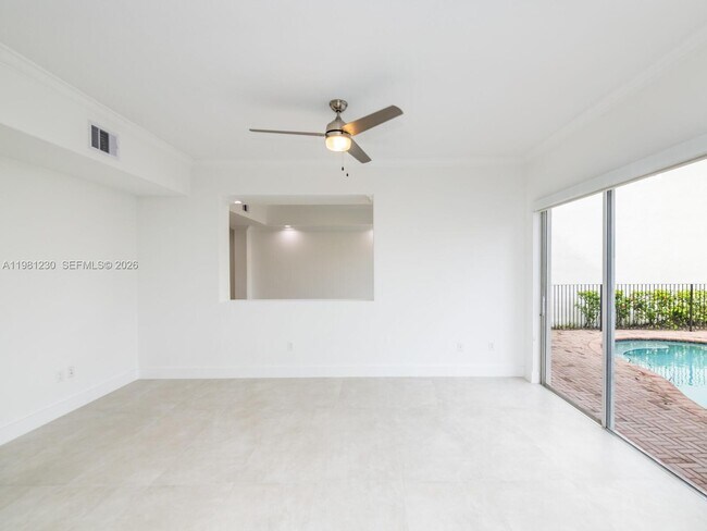 Building Photo - 20729 NE 32nd Ave