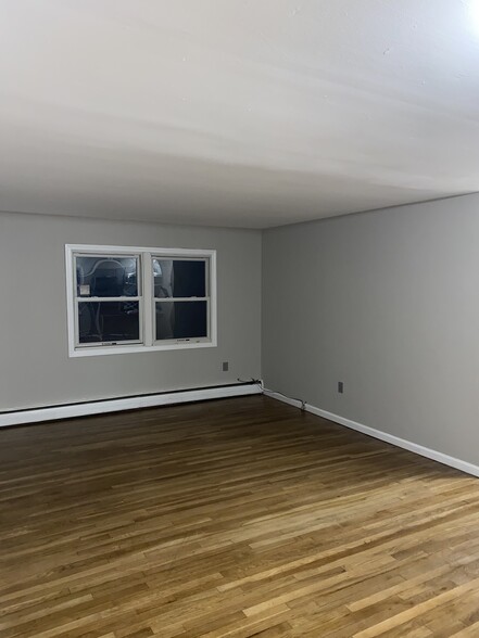 Primary Photo - 239 Montgomery St