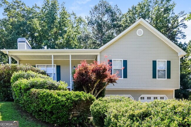 Primary Photo - 313 Split Rail Way