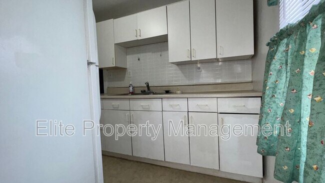 Building Photo - 505 Orange St
