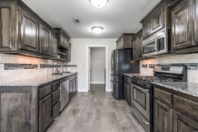 Building Photo - Comfortable Living in Pea Ridge: 3 Bed, 2 Bath Home